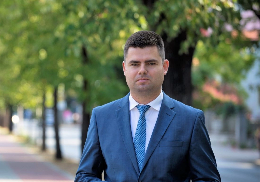 DF Mostar: Pohvale MUP-u HNK, a osude paljenju automobila i neodgovornom ponašanja HDZ-a i gradonačelnika Kordića